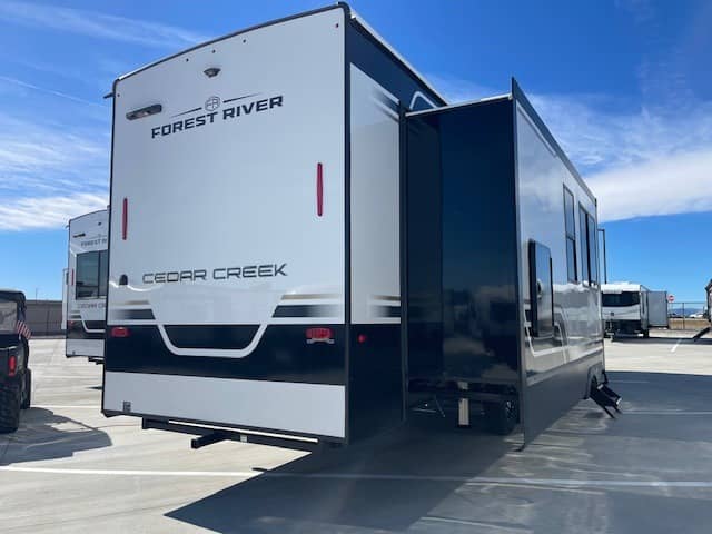 2026 Forest River 2026 Forest River Cedar Creek Experience - thumbnail 4