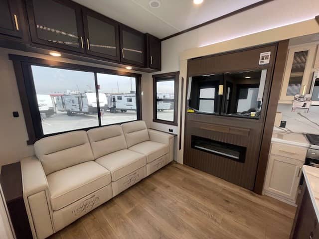 2026 Forest River 2026 Forest River Cedar Creek Experience - thumbnail 6