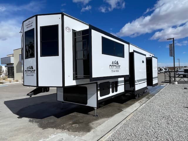 2026 Forest River 2026 Forest River Cedar Creek Cottage - thumbnail 3