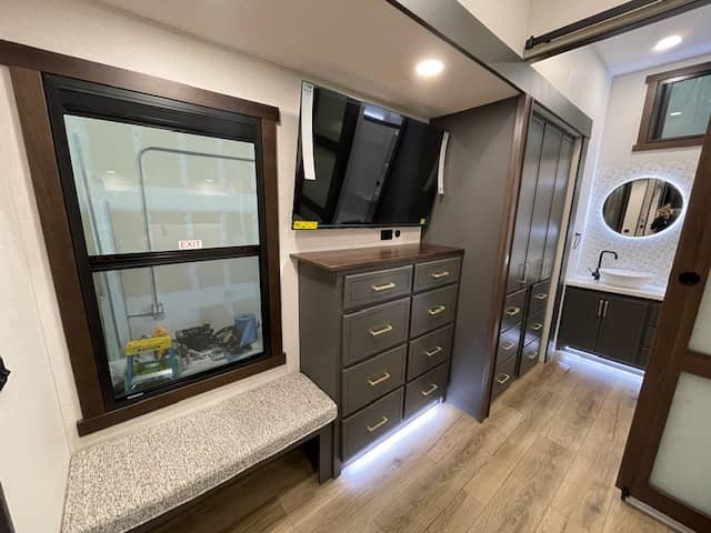 2026 Forest River 2026 Forest River Cedar Creek Cottage - thumbnail 17