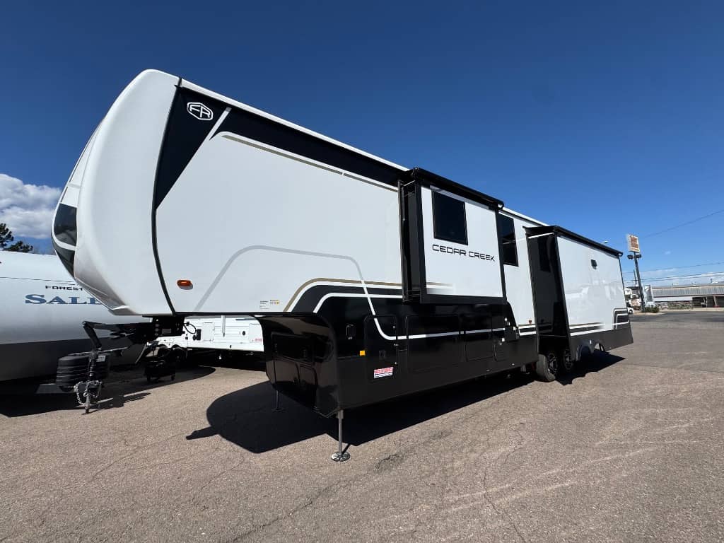 2026 Forest River 2026 Forest River Cedar Creek - thumbnail 3