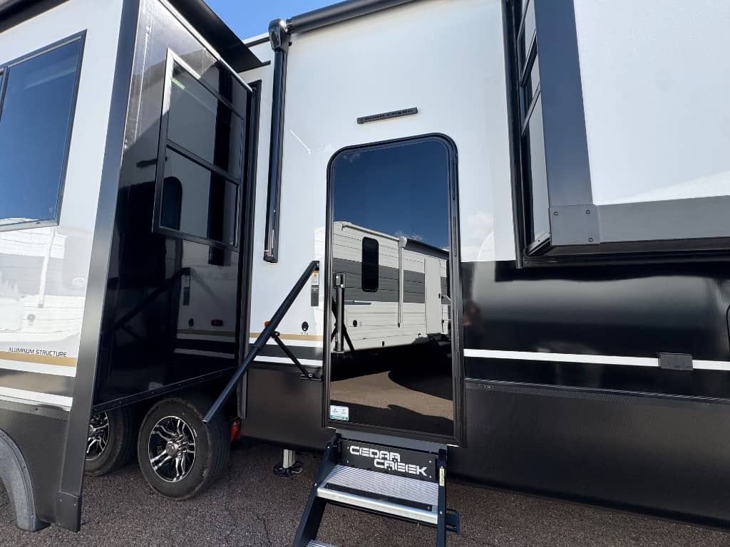 2026 Forest River 2026 Forest River Cedar Creek - thumbnail 6