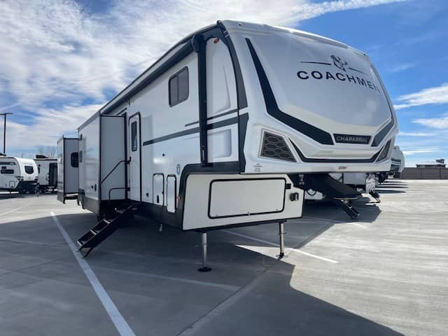 2026 Coachmen 2026 Coachmen Chaparral - thumbnail 1