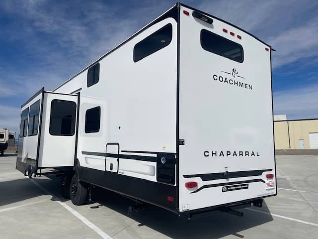 2026 Coachmen 2026 Coachmen Chaparral - thumbnail 5
