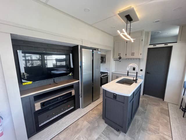 2026 Coachmen 2026 Coachmen Chaparral - thumbnail 7