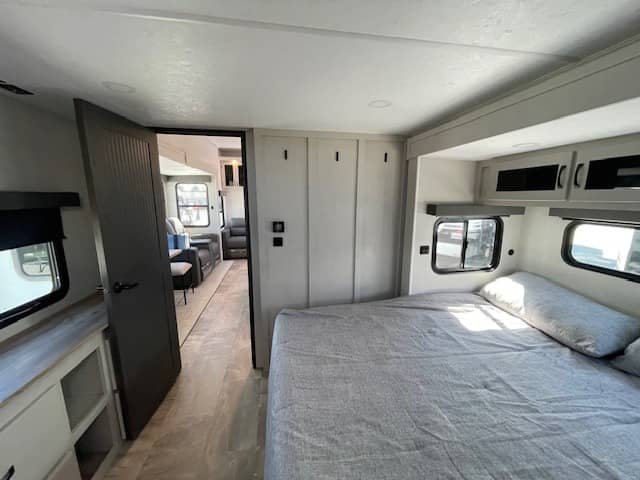 2026 Coachmen 2026 Coachmen Chaparral - thumbnail 14