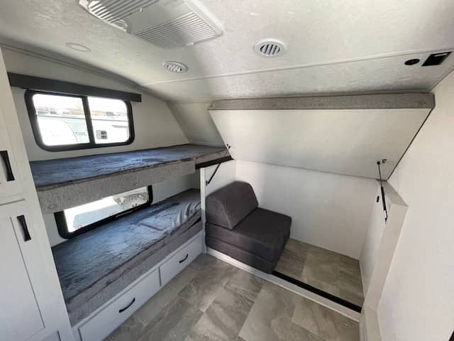 2026 Coachmen 2026 Coachmen Chaparral - thumbnail 15