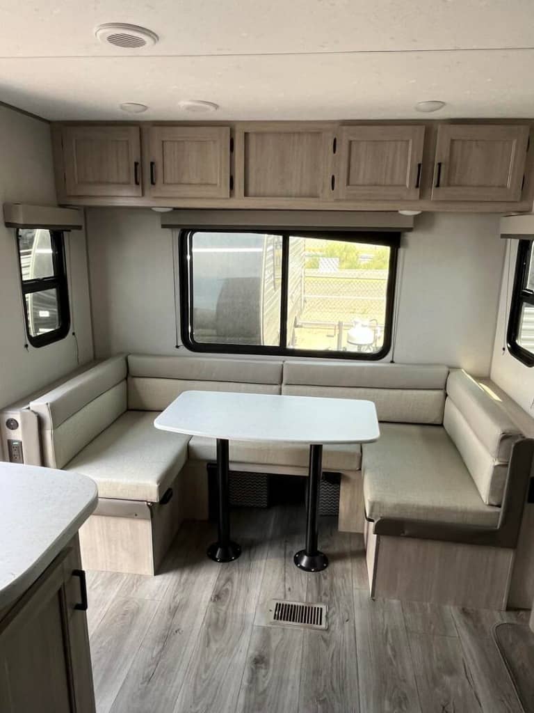 2026 Coachmen 2026 Coachmen Catalina Summit Series 8 - thumbnail 9