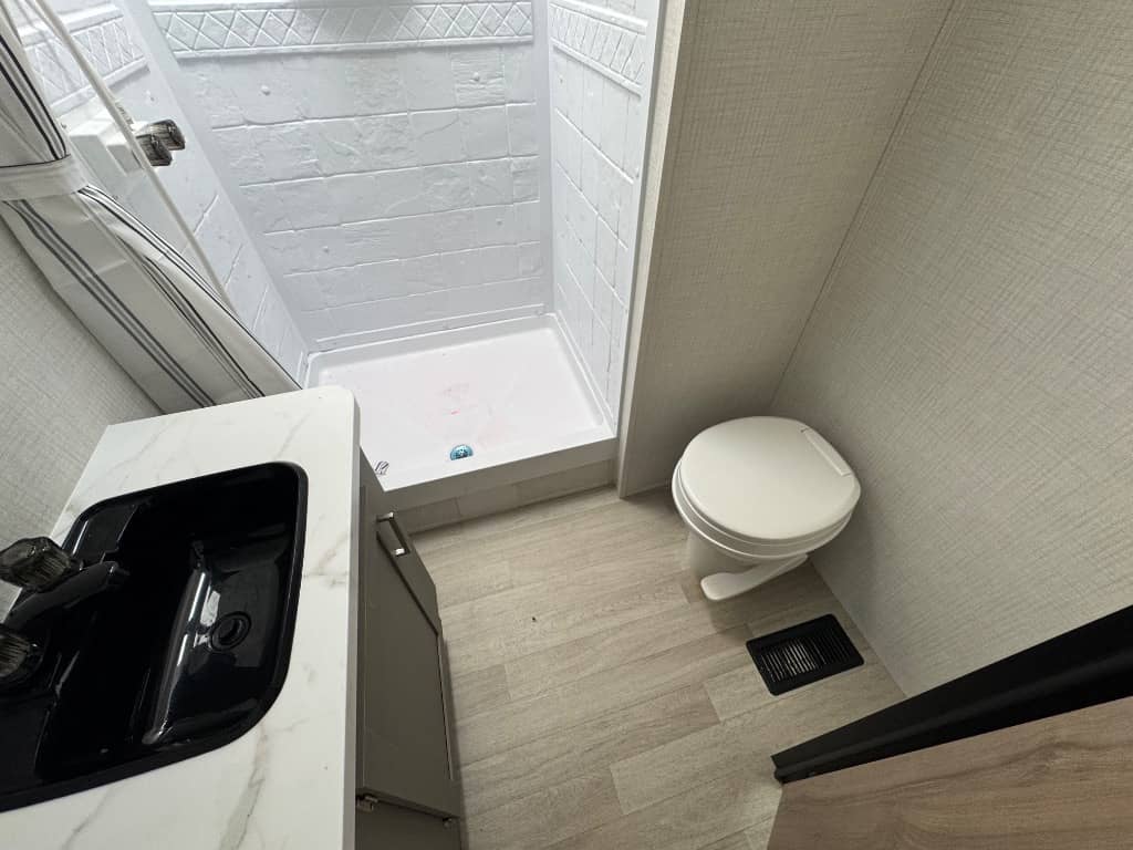 2026 Keystone RV 2026 Keystone RV Raptor Carbon Series Toy Hauler - thumbnail 17