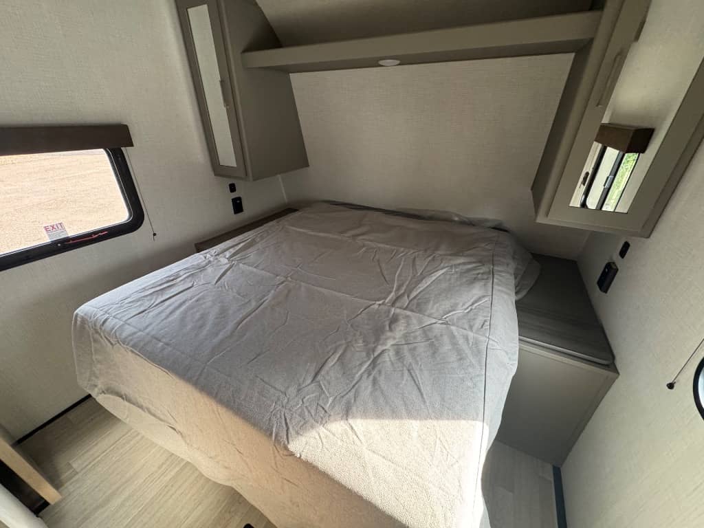 2026 Keystone RV 2026 Keystone RV Raptor Carbon Series Toy Hauler - thumbnail 19