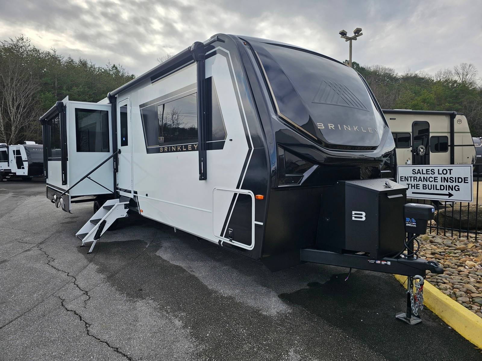 2026 Brinkley RV 2026 Brinkley RV Model Z - thumbnail 1