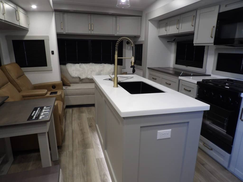 2026 Brinkley RV 2026 Brinkley RV Model Z - thumbnail 4