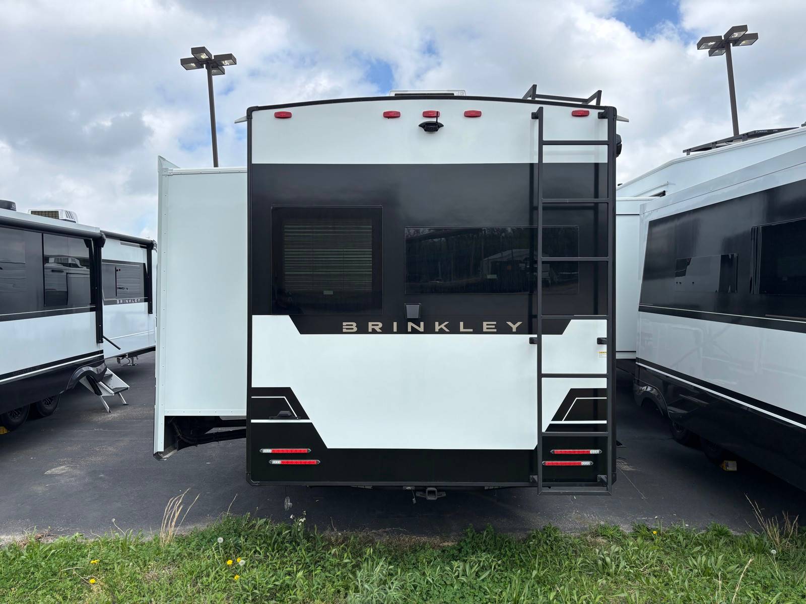 2026 Brinkley RV 2026 Brinkley RV Model Z - thumbnail 5