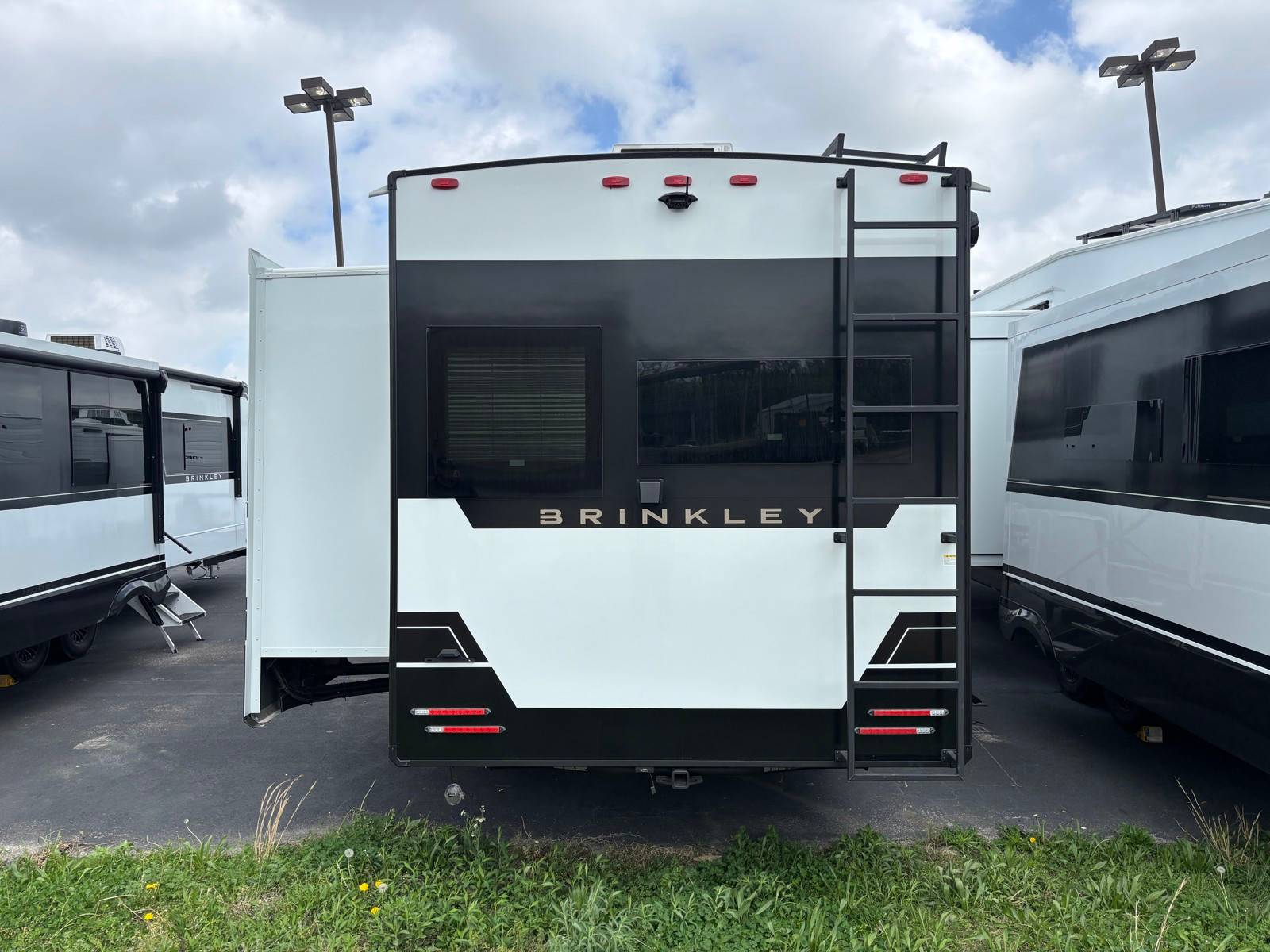 2026 Brinkley RV 2026 Brinkley RV Model Z - thumbnail 6
