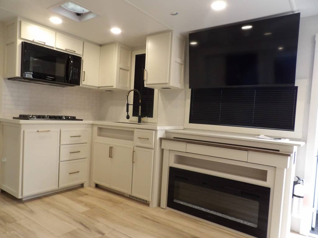 2026 Brinkley RV 2026 Brinkley RV Model IX - thumbnail 5