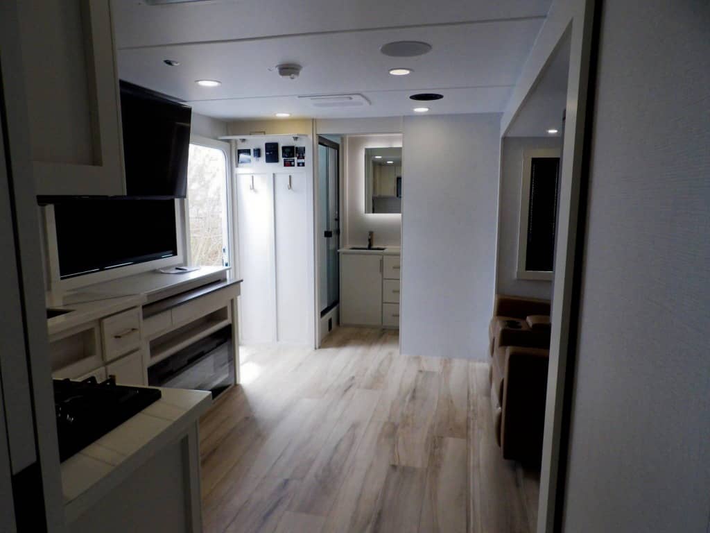 2026 Brinkley RV 2026 Brinkley RV Model IX - thumbnail 6