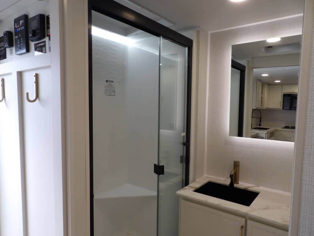 2026 Brinkley RV 2026 Brinkley RV Model IX - thumbnail 8