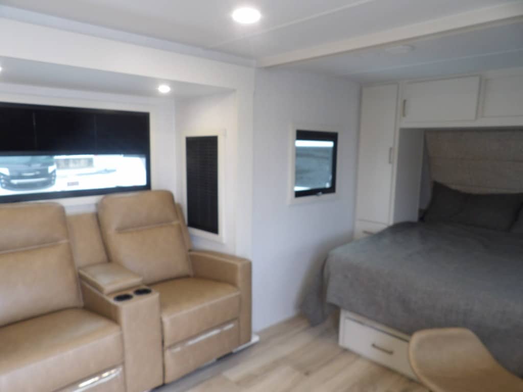 2026 Brinkley RV 2026 Brinkley RV Model IX - thumbnail 4