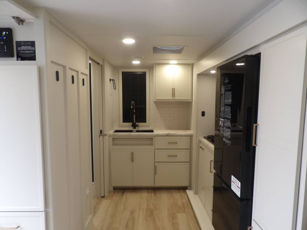 2026 Brinkley RV 2026 Brinkley RV Model IX - thumbnail 7