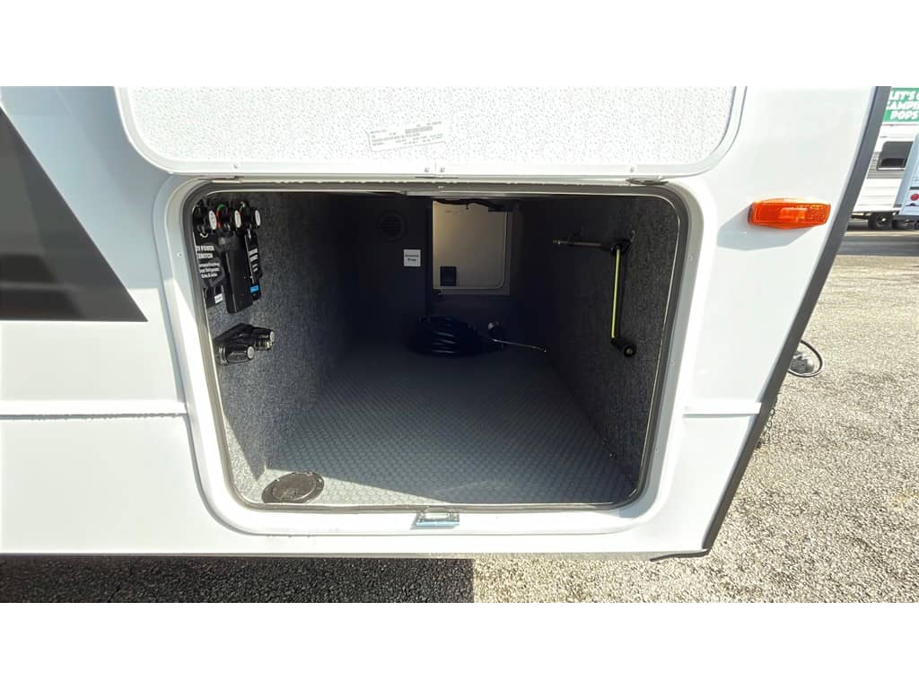 2026 Brinkley RV 2026 Brinkley RV Model I - thumbnail 9