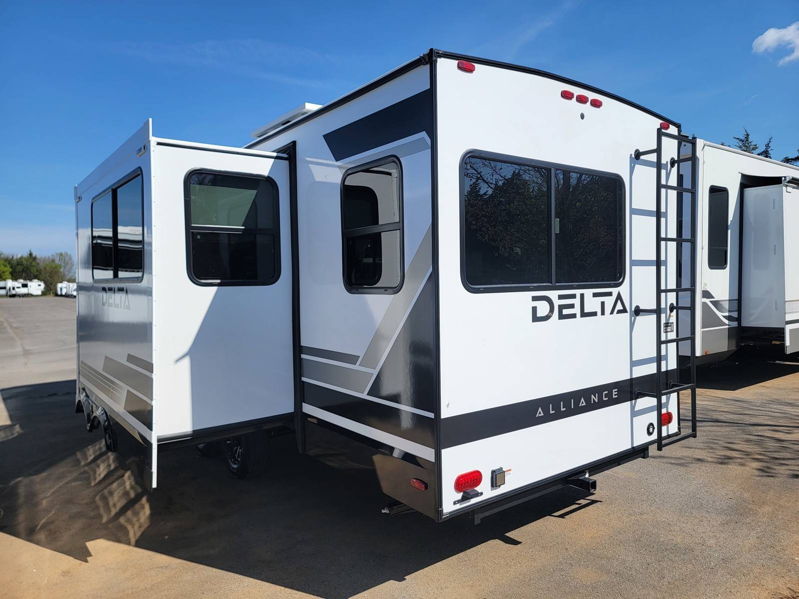 2026 Alliance RV 2026 Alliance RV Delta - thumbnail 4