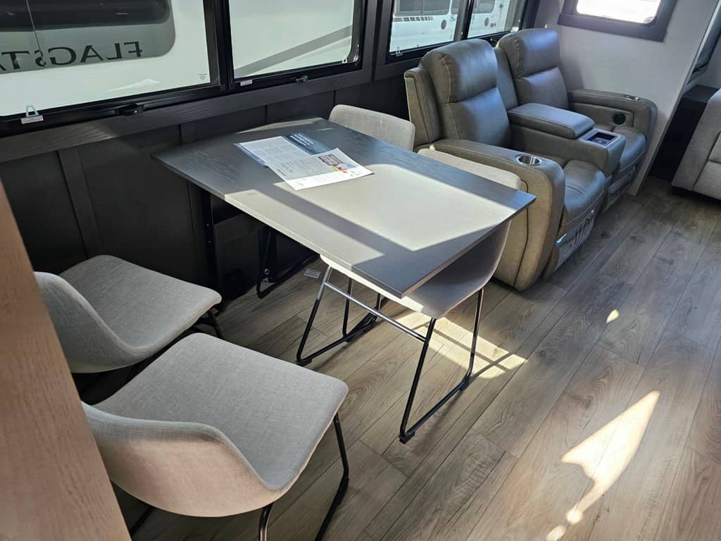 2026 Forest River 2026 Forest River Flagstaff Classic - thumbnail 18