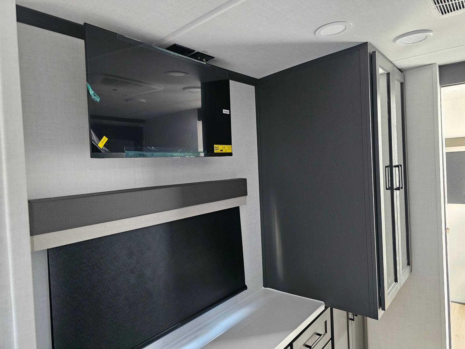 2026 Forest River 2026 Forest River Flagstaff Classic - thumbnail 23