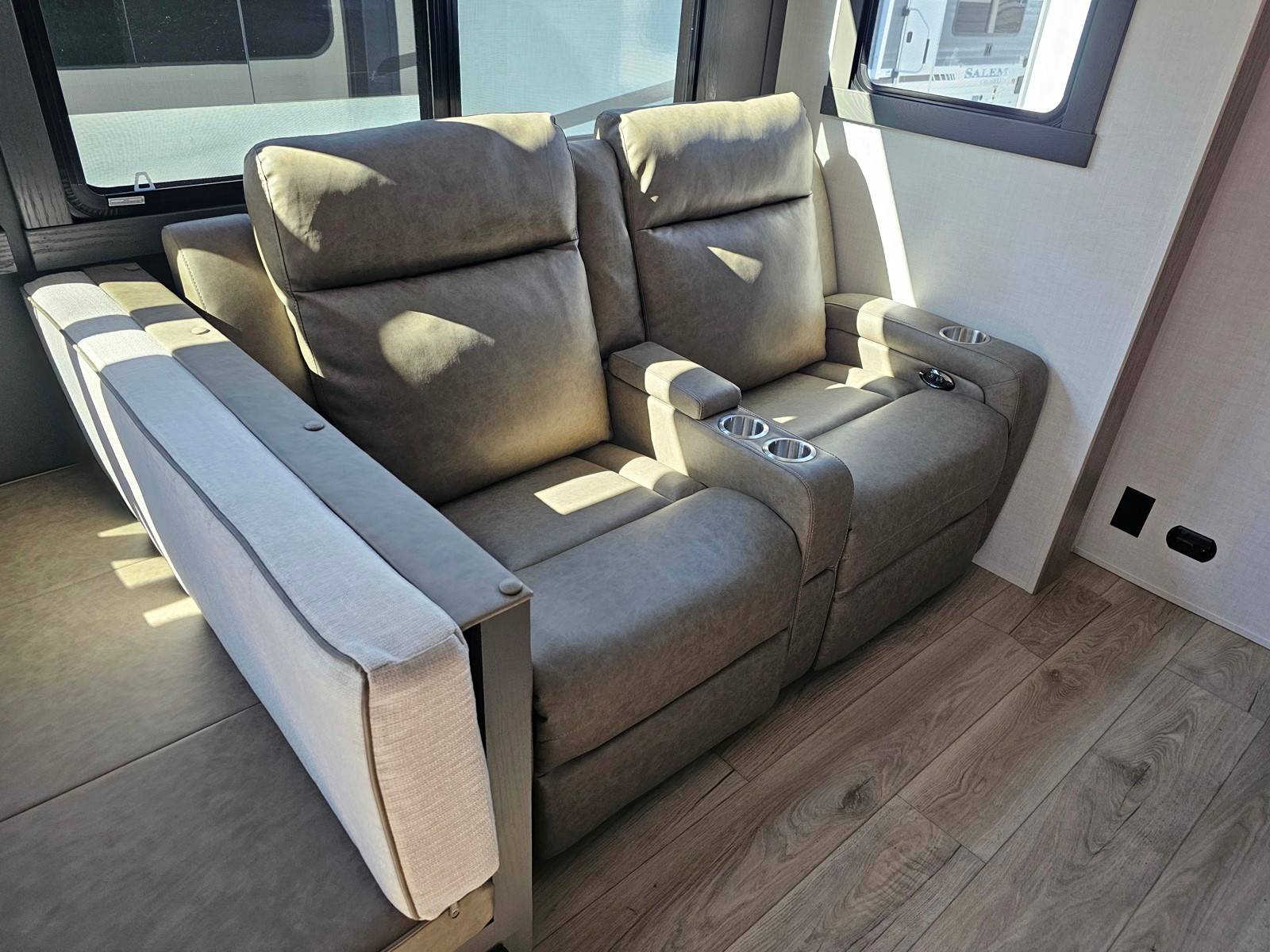 2026 Forest River 2026 Forest River Flagstaff Classic - thumbnail 19