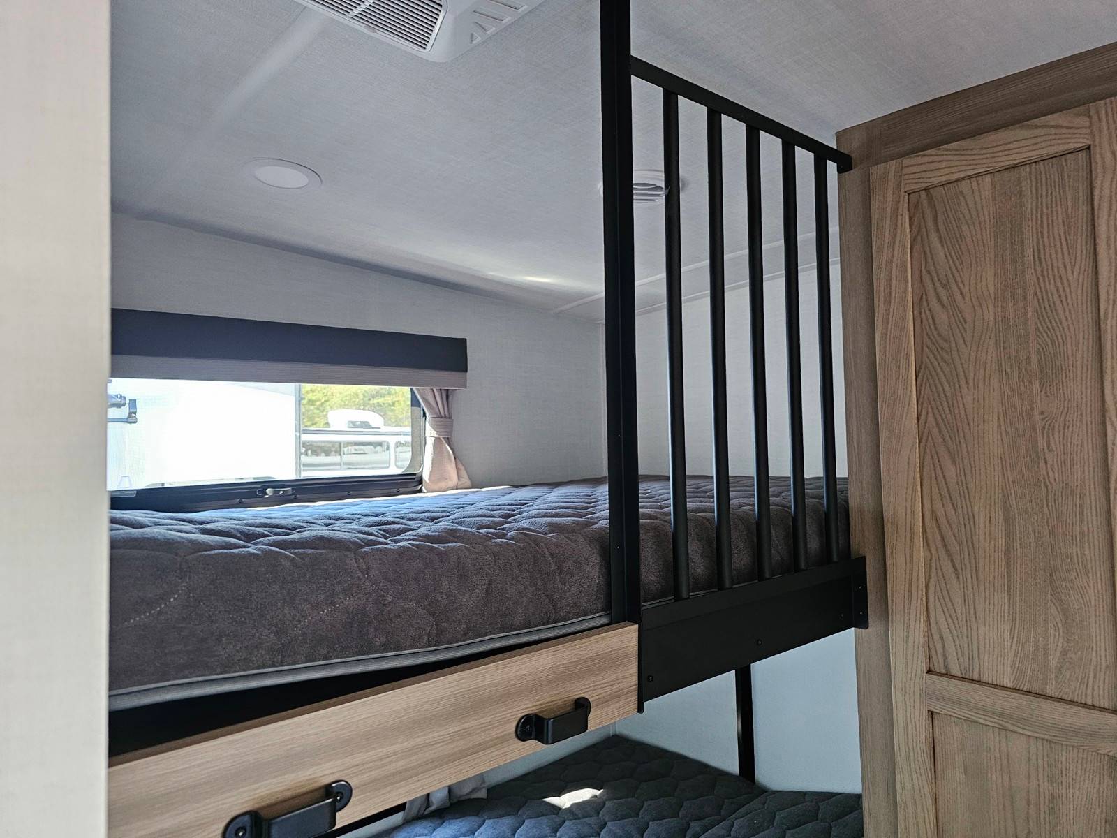 2026 Forest River 2026 Forest River Flagstaff Classic - thumbnail 30