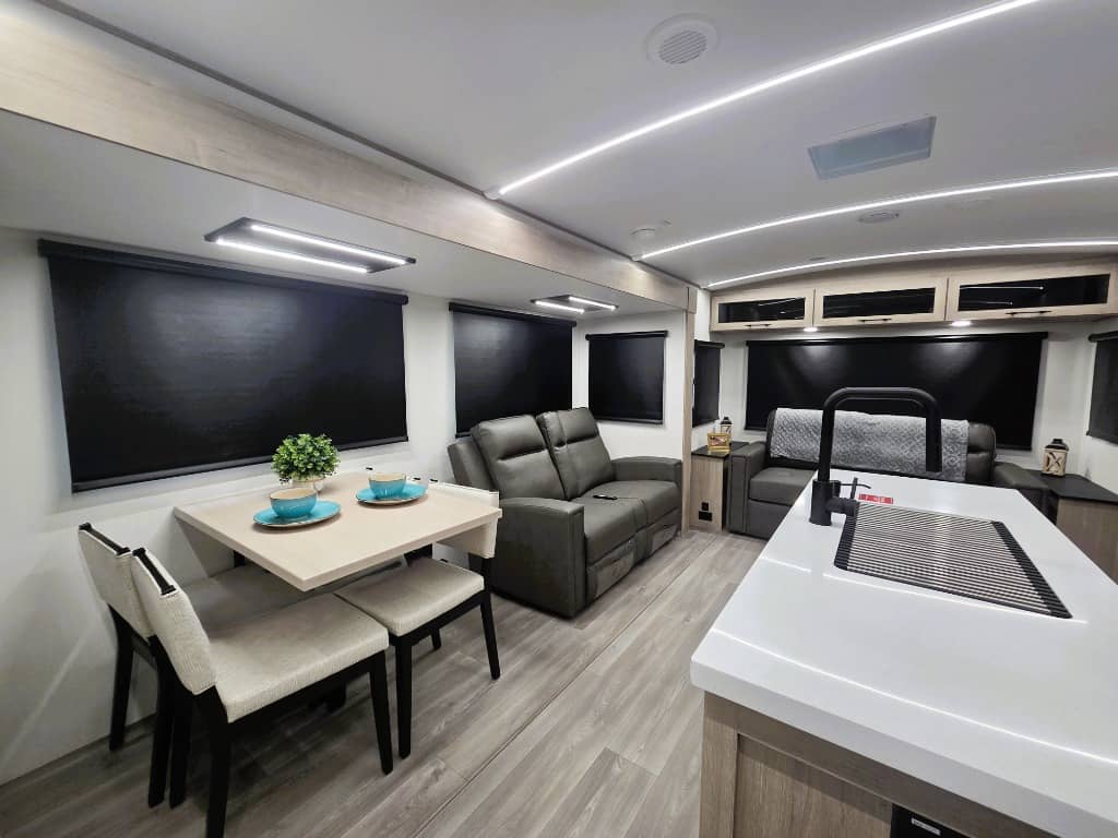 2026 Grand Design 2026 Grand Design Imagine - thumbnail 6