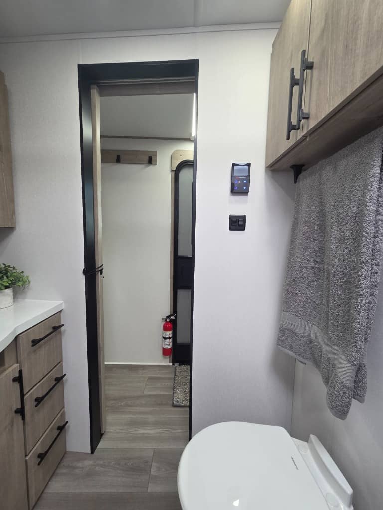 2026 Grand Design 2026 Grand Design Imagine - thumbnail 12