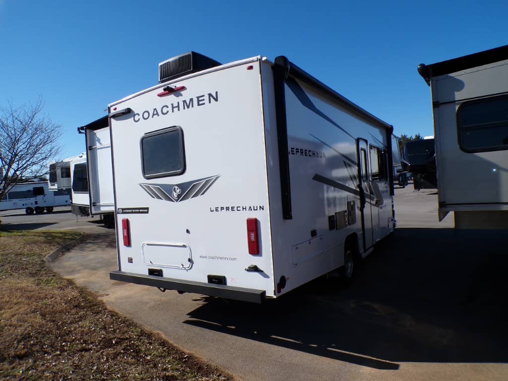 2026 Coachmen 2026 Coachmen Leprechaun - thumbnail 4