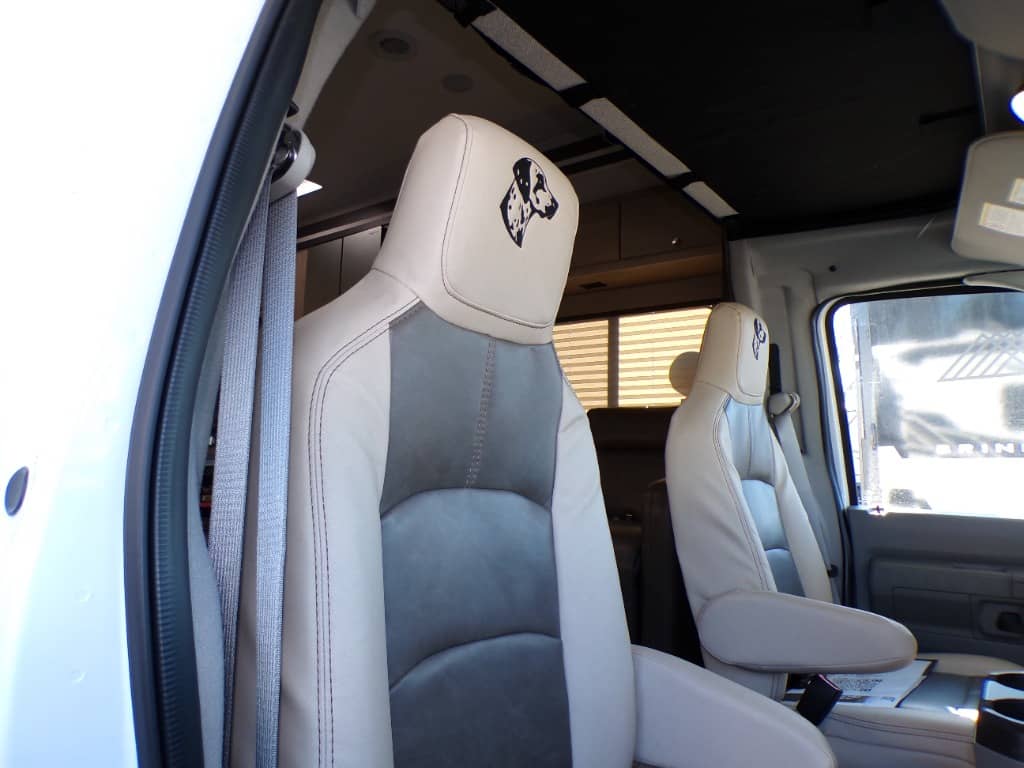 2026 Coachmen 2026 Coachmen Leprechaun - thumbnail 16