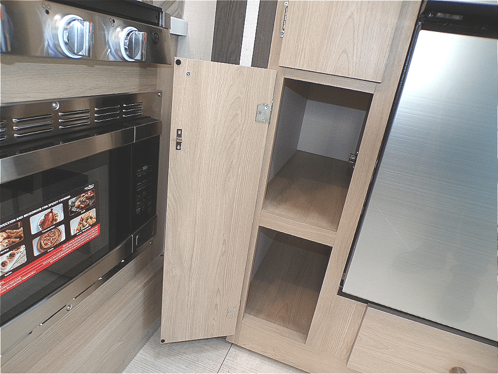 2026 Coachmen 2026 Coachmen Leprechaun - thumbnail 41