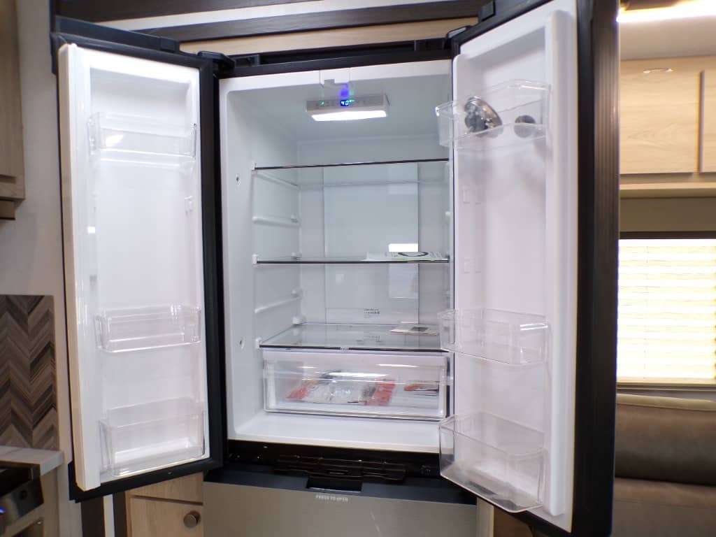 2026 Coachmen 2026 Coachmen Leprechaun - thumbnail 45