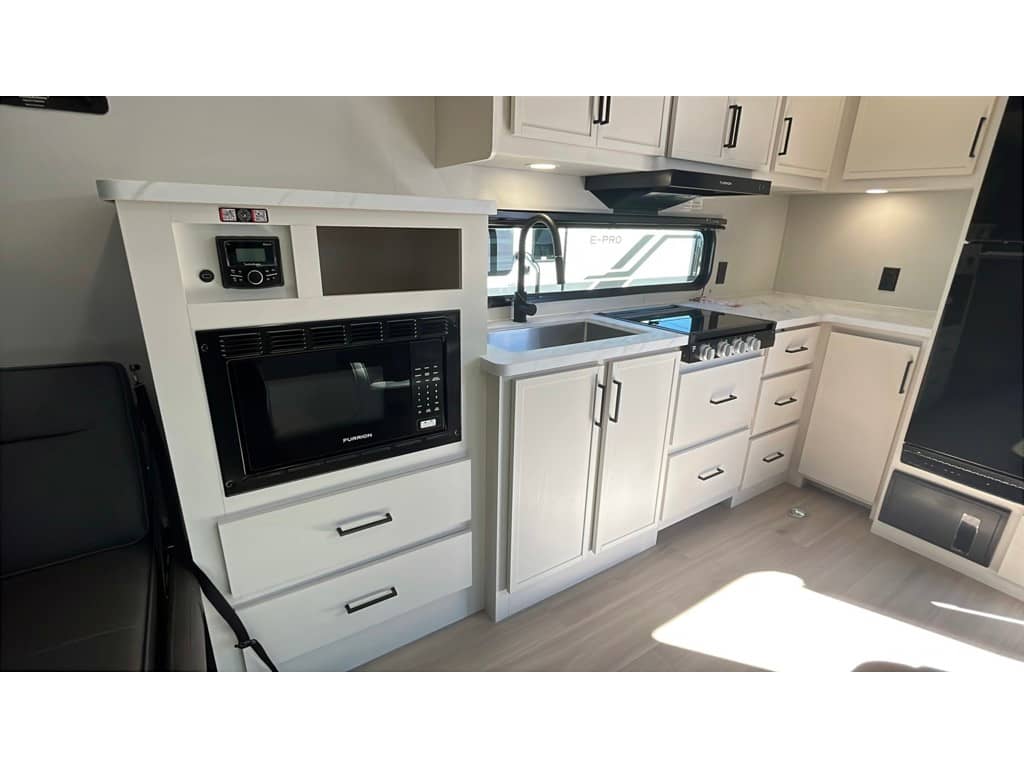 2026 Grand Design 2026 Grand Design Momentum Mav Toy Hauler - thumbnail 12