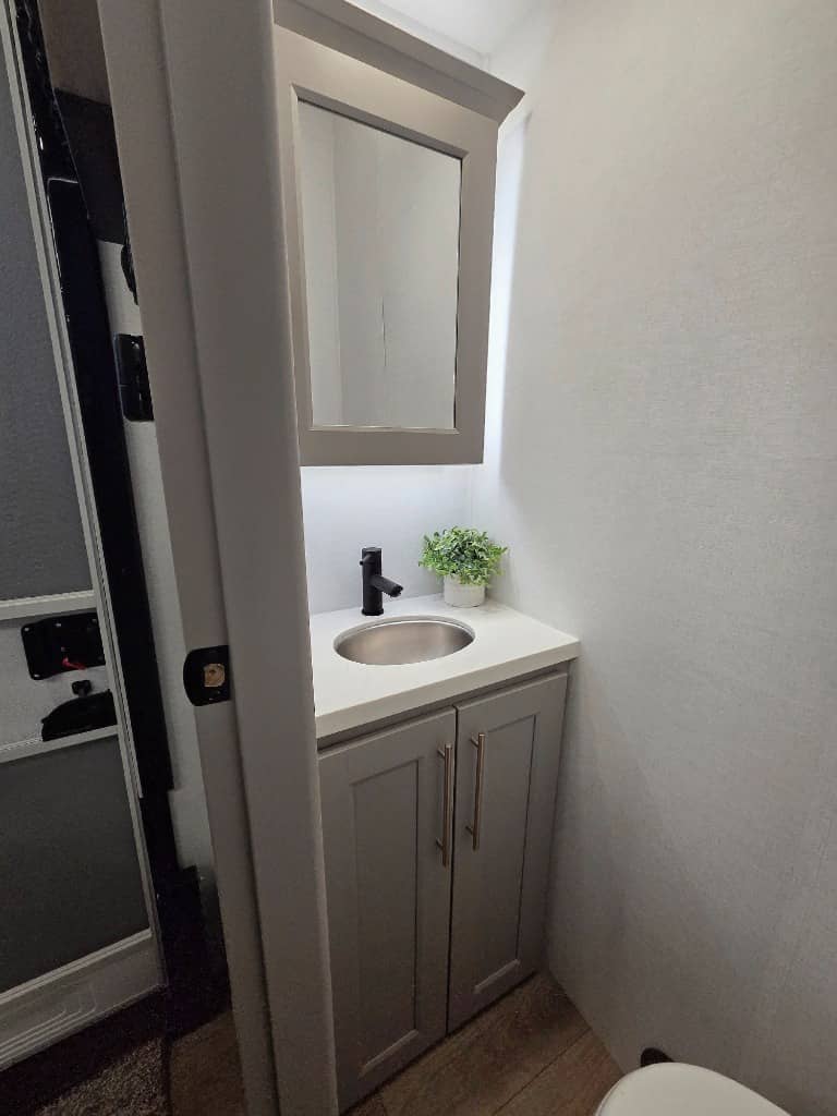 2026 Alliance RV 2026 Alliance RV Paradigm - thumbnail 16