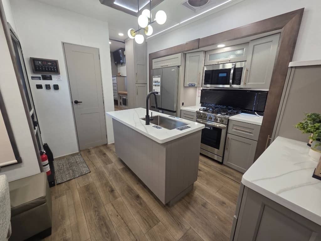 2026 Alliance RV 2026 Alliance RV Paradigm - thumbnail 19