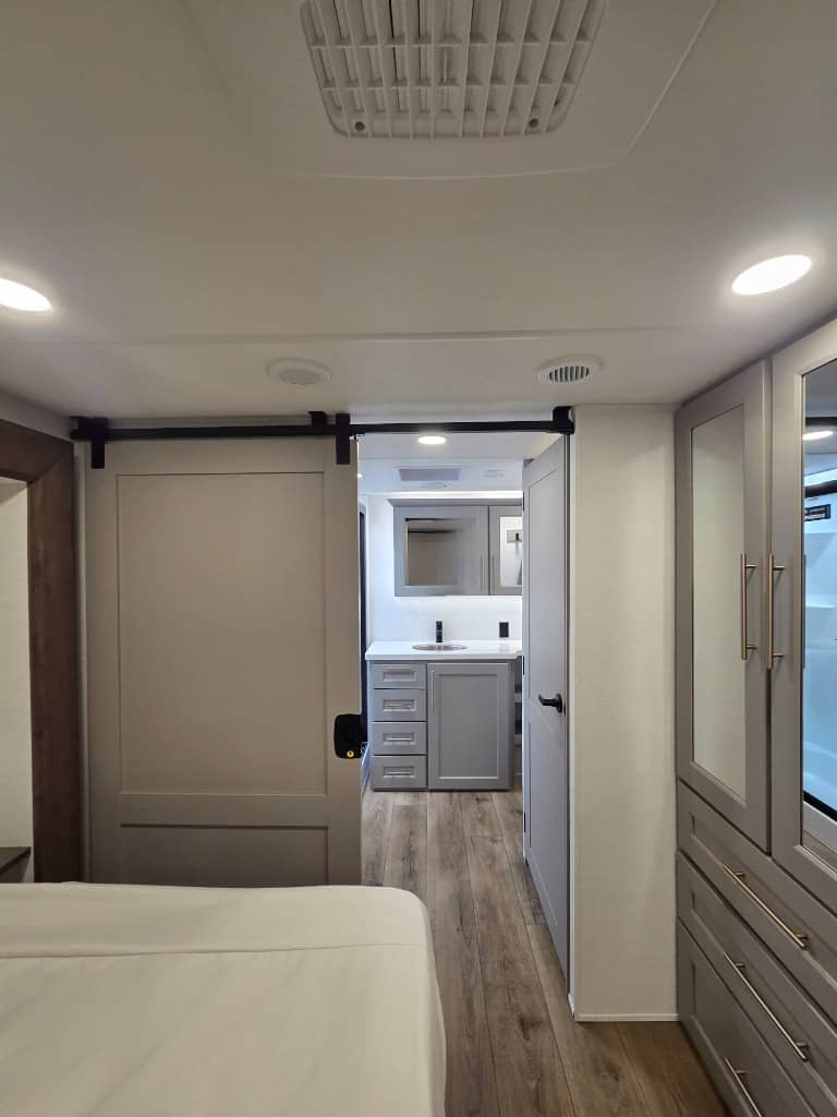 2026 Alliance RV 2026 Alliance RV Paradigm - thumbnail 23