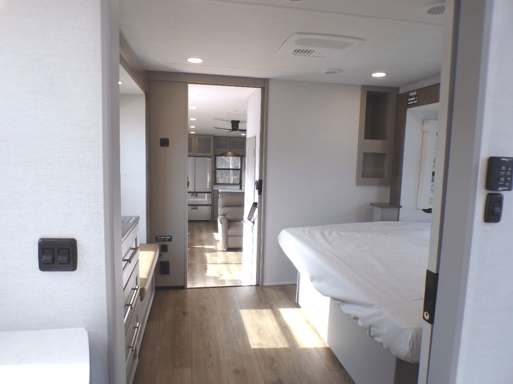 2026 Alliance RV 2026 Alliance RV Paradigm - thumbnail 14