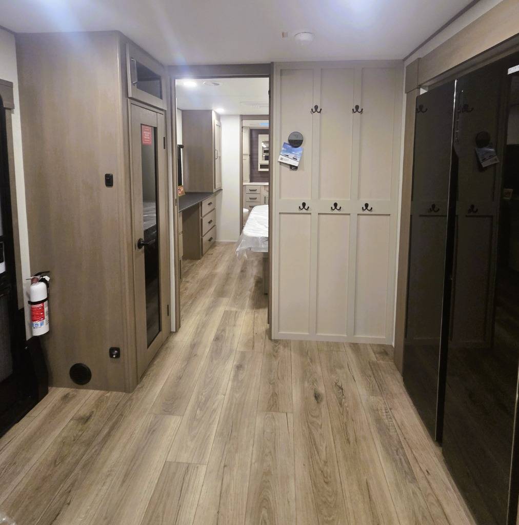 2026 Grand Design 2026 Grand Design Reflection - thumbnail 10