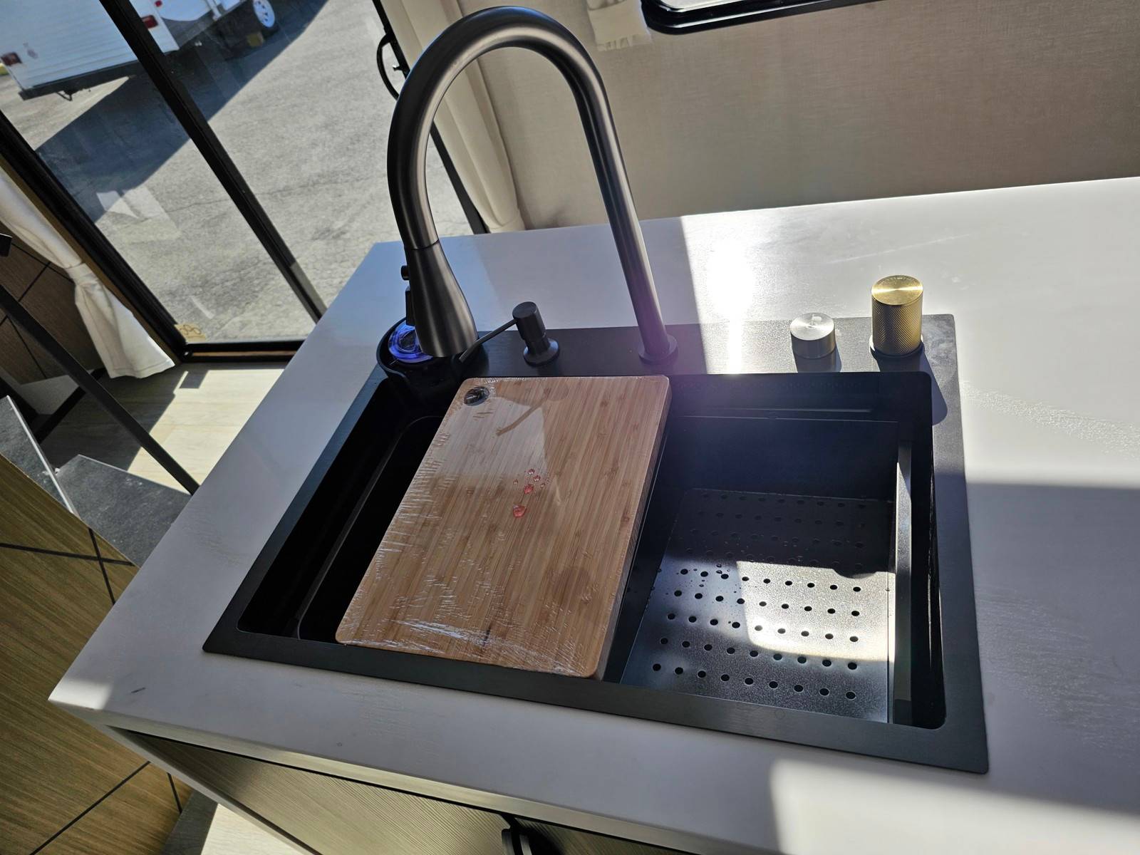 2025 Forest River 2025 Forest River Salem Grand Villa Destination Trailer - thumbnail 17