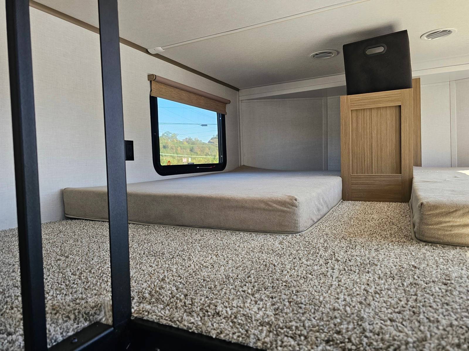 2025 Forest River 2025 Forest River Salem Grand Villa Destination Trailer - thumbnail 25