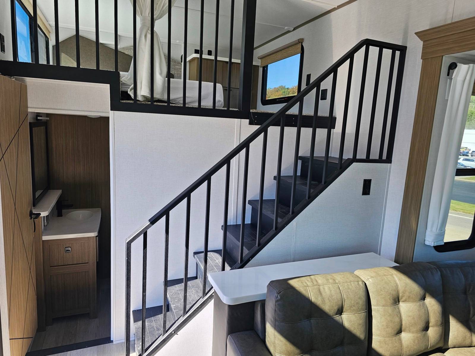 2025 Forest River 2025 Forest River Salem Grand Villa Destination Trailer - thumbnail 31