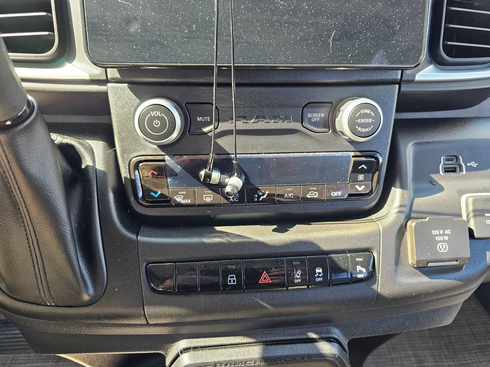 2026 Thor Motor Coach 2026 Thor Motor Coach Sequence - thumbnail 11