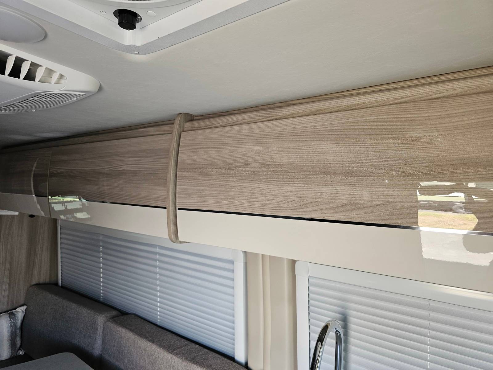 2025 Thor Motor Coach 2025 Thor Motor Coach Sequence - thumbnail 15