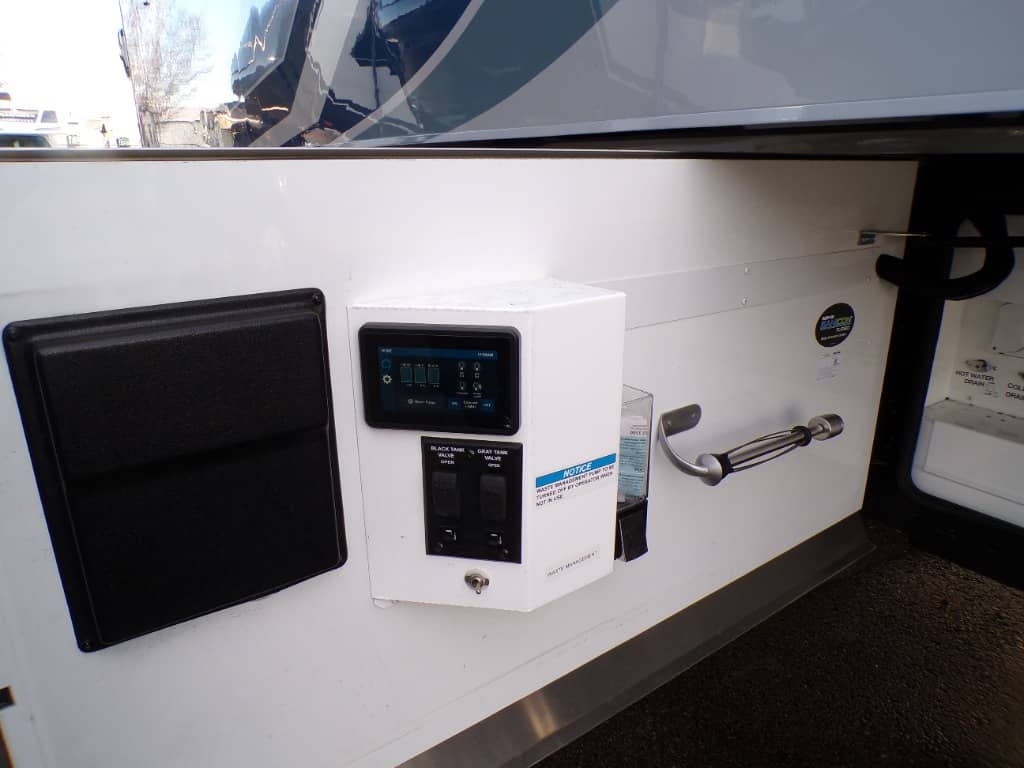 2025 2025 null AMERICAN DREAM - thumbnail 19