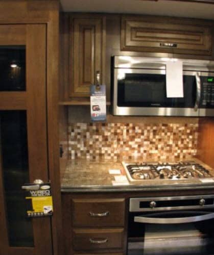 2017 Jayco 2017 Jayco Pinnacle - thumbnail 5