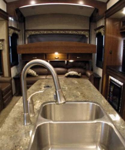 2017 Jayco 2017 Jayco Pinnacle - thumbnail 16