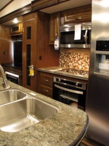 2017 Jayco 2017 Jayco Pinnacle - thumbnail 17